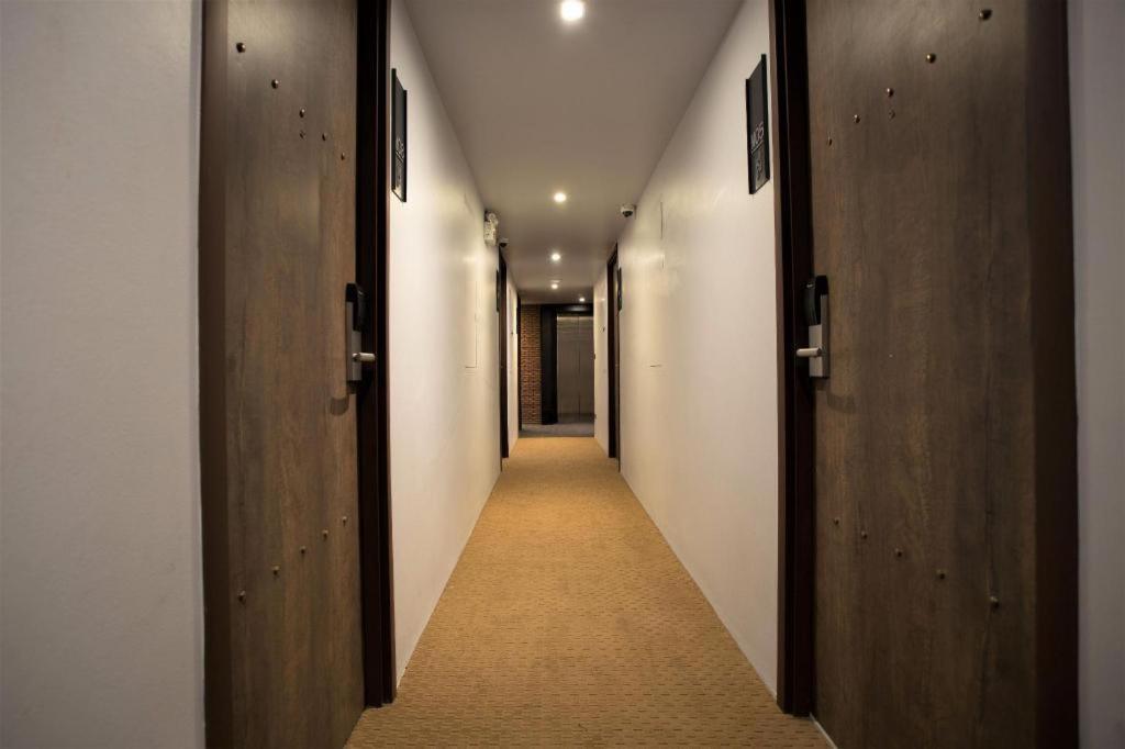 The House Pratunam Bangkok Exterior foto